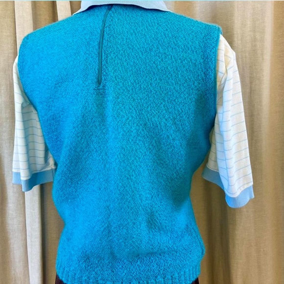 Knit Vest shirt has a boxy silhouette and unique looped knit texture Retro - Picture 4 of 4